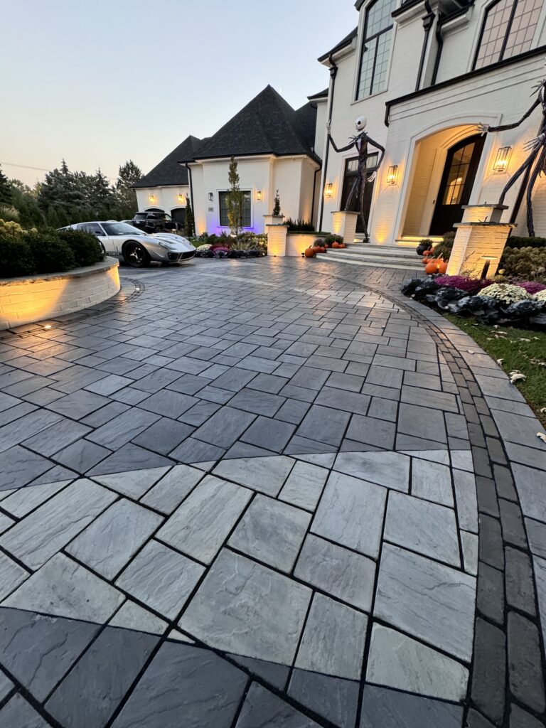 Paver Driveway – BR5